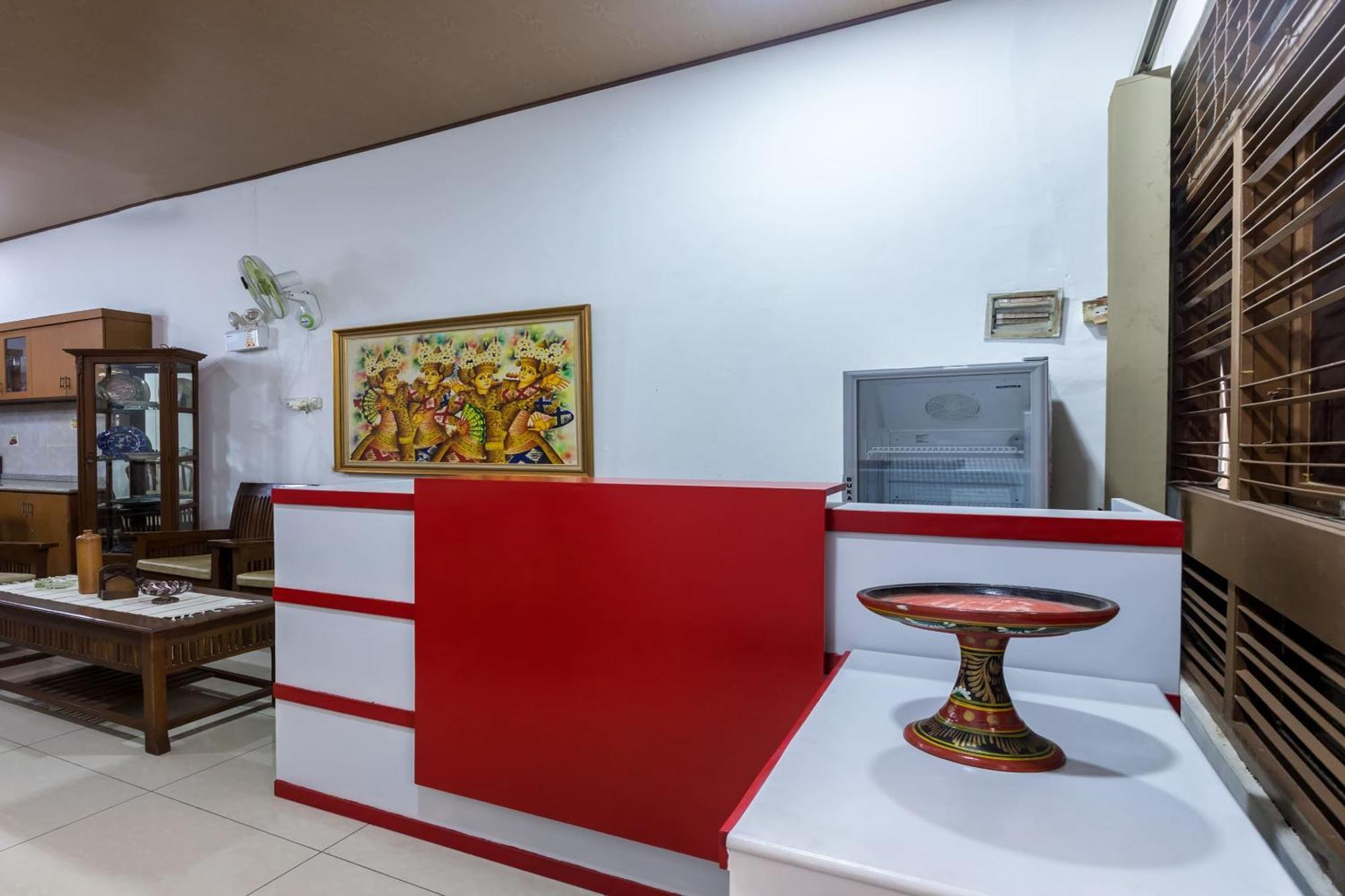 Oyo 1082 Kost Arie 1 Hotel Jakarta Buitenkant foto